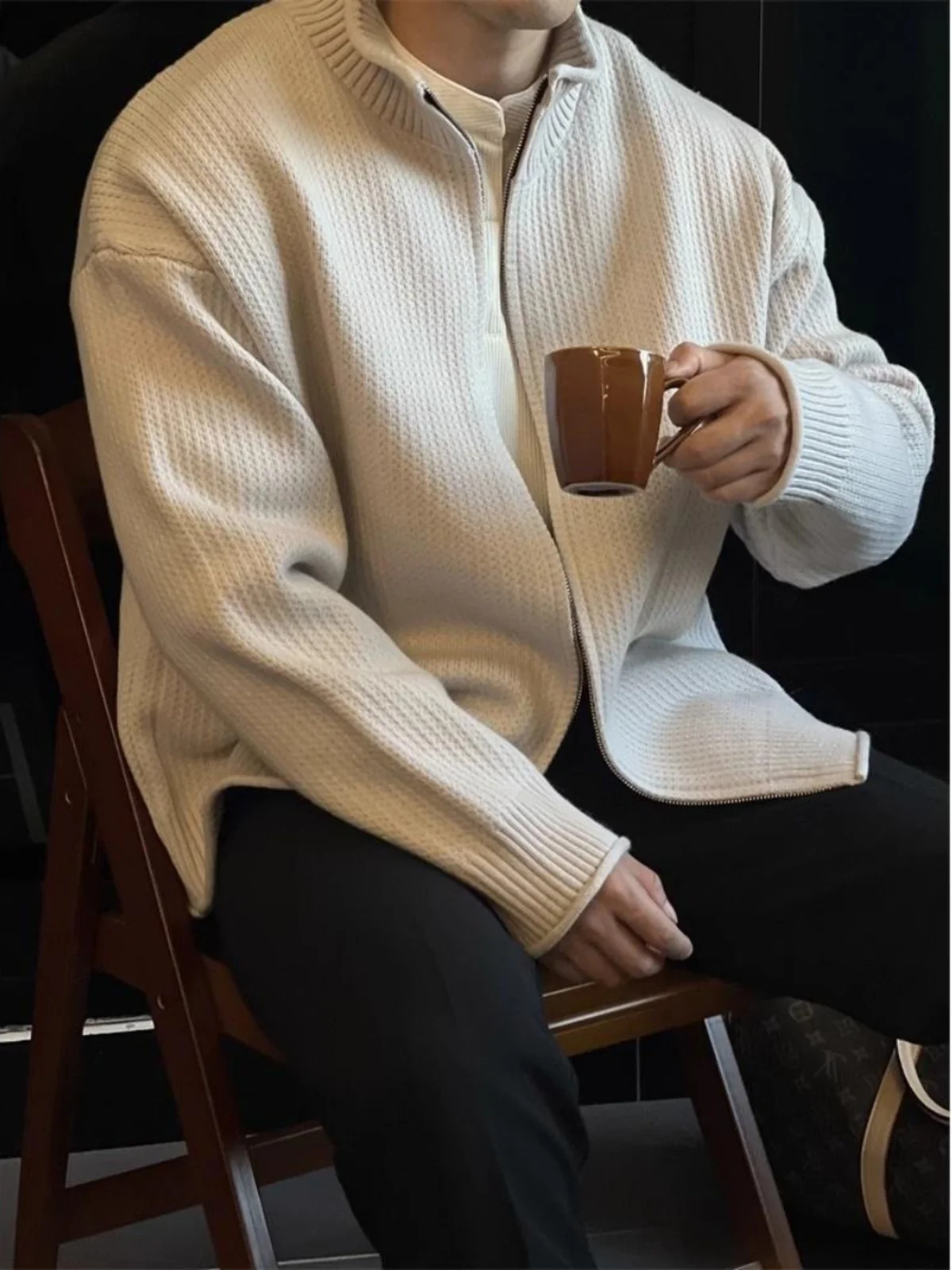 Men's Knitted Cardigan Pure Color Stand Collar Zipper Casual Spring Autumn Sle American Retro Sweater Jaet Trendy Top
Men's Knitted Cardigan Pure Color Stand Collar Zipper Casual Spring Autumn Sle American Retro Sweater Jaet Trendy Top