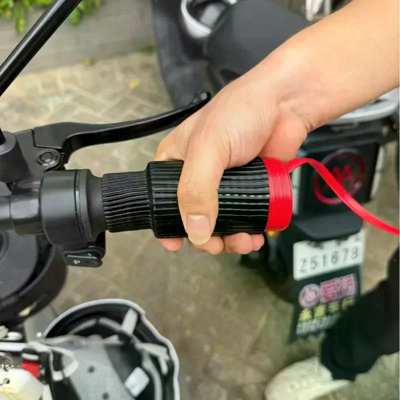 1 Pair Universal Self Shrinking Non-Slip Motorcycles Grip Covers Sleeve Protector Cover Motorcycle Silicone Handlebar Cover
1 Pair Universal Self Shrinking Non-Slip Motorcycles Grip Covers Sleeve Protector Cover Motorcycle Silicone Handlebar Cover