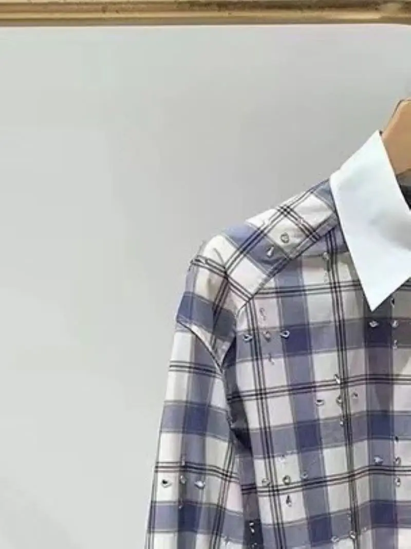 Autumn 2024 Women Rhinestone Blouse Contrast Color Plaid Turn-down Collar Single Breasted Long Sleeve Fashion Female Shirt
Autumn 2024 Women Rhinestone Blouse Contrast Color Plaid Turn-down Collar Single Breasted Long Sleeve Fashion Female Shirt
