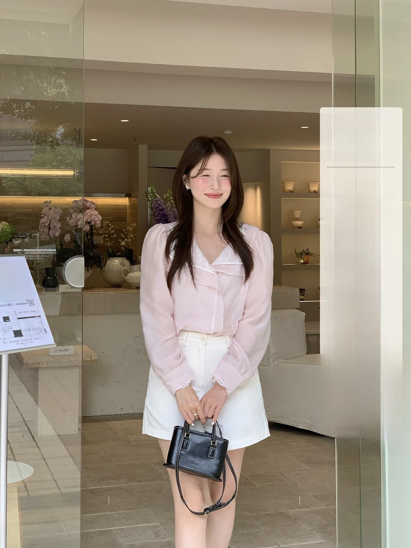 Korean Style Long Sleeve Shirt Women's Sweet Personality Lace Trim Bubble Sleeve Turn-down Collar Long Shirt Breathable Comfo...
Korean Style Long Sleeve Shirt Women's Sweet Personality Lace Trim Bubble Sleeve Turn-down Collar Long Shirt Breathable Comfo...