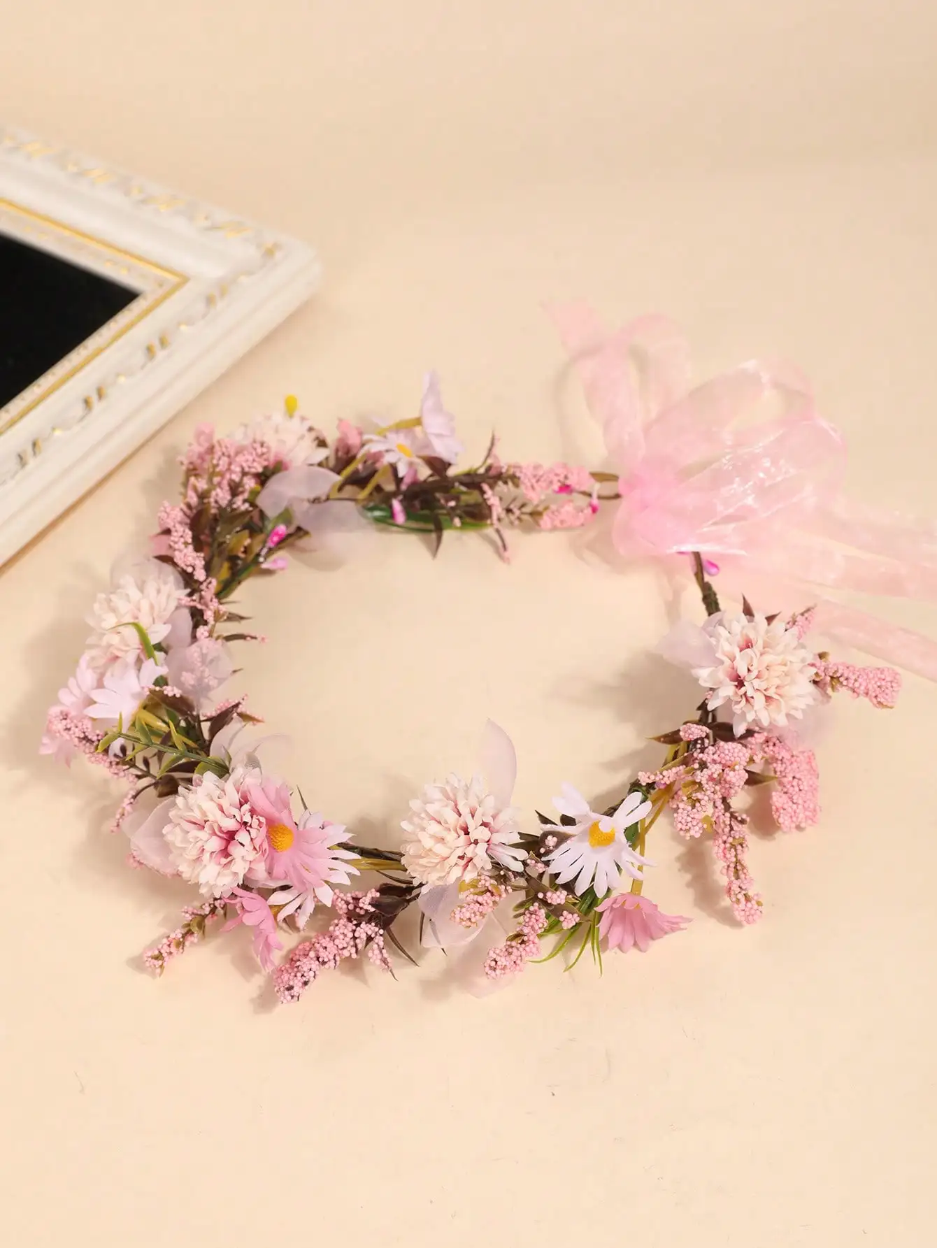 1pc Daisy Flower Wreath Headband, Handmade Floral Crown For Girls
1pc Daisy Flower Wreath Headband, Handmade Floral Crown For Girls
