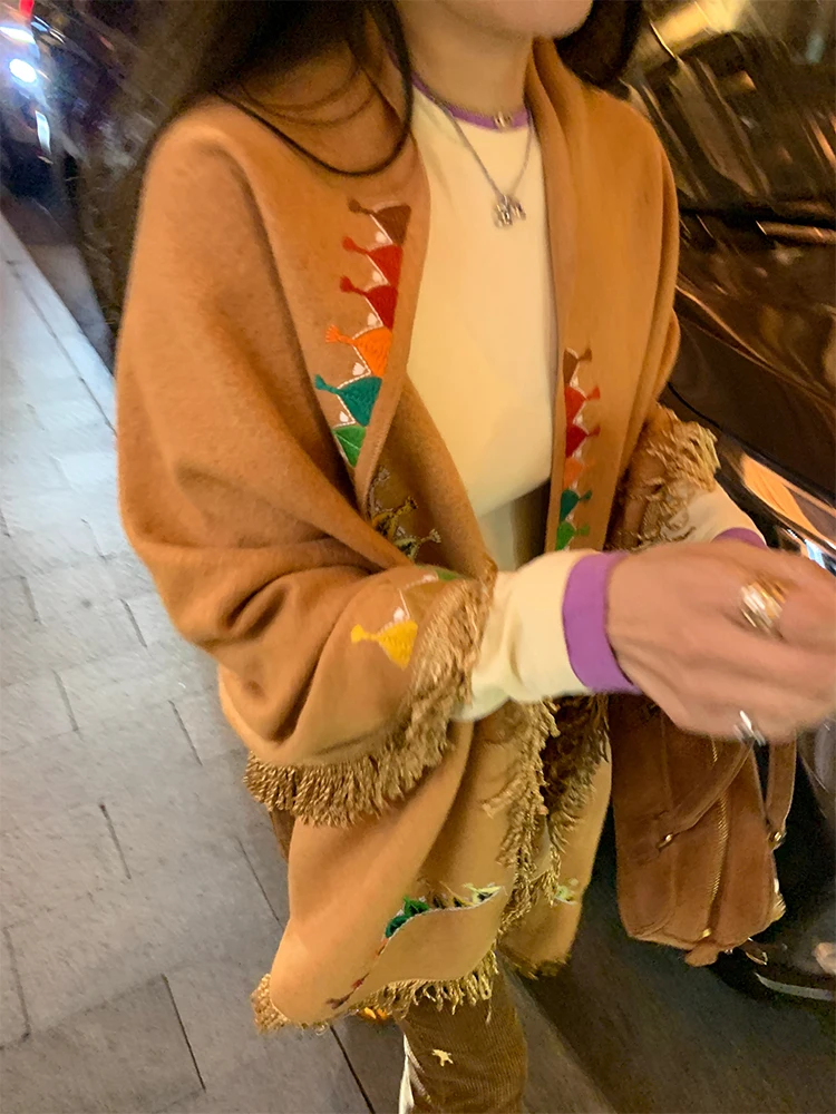 Ele женский шерстяной шарф, новинка 2024, зимний модный модный вышитый кисточкой, универсальный размер, маленький прямоугольный апей, теплый
Ele женский шерстяной шарф, новинка 2024, зимний модный модный вышитый кисточкой, универсальный размер, маленький прямоугольный апей, теплый