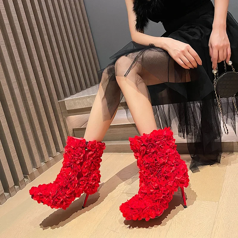 Winter Red Flower Velvet Botas Black Side Zipper Ankle Boots Stiletto High Heels Women Shoes Pointed Head Zapatillas De Mujer 
Winter Red Flower Velvet Botas Black Side Zipper Ankle Boots Stiletto High Heels Women Shoes Pointed Head Zapatillas De Mujer