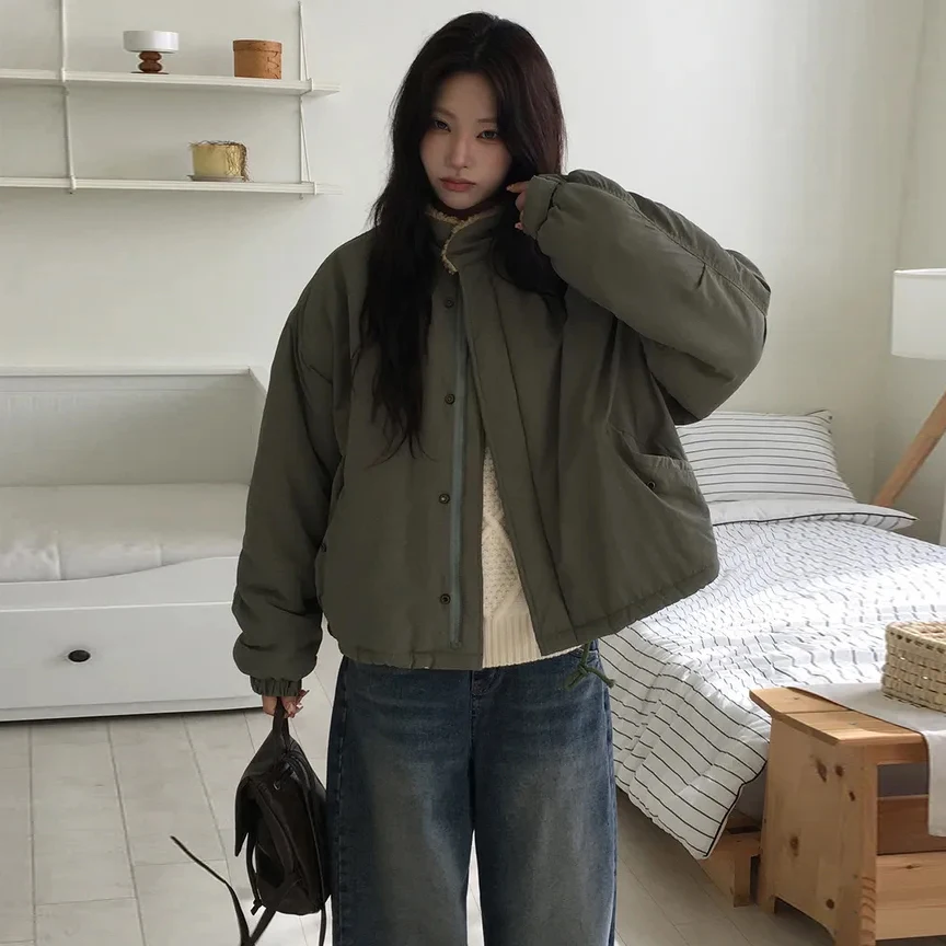 Simple Stand Up Collar, Thickened Warm Jacket, Versatile Commuter Zipper Jacket, Autumn/Winter 2025
Simple Stand Up Collar, Thickened Warm Jacket, Versatile Commuter Zipper Jacket, Autumn/Winter 2025