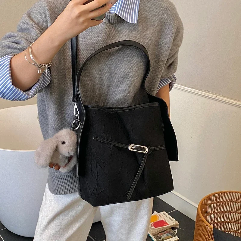 Diaper Bags Popular Classic Women's Handbag in Genuine Leather Luxury Brand Design Famous Designer Touch Modern Appeal
Diaper Bags Popular Classic Women's Handbag in Genuine Leather Luxury Brand Design Famous Designer Touch Modern Appeal