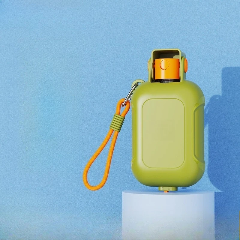 Pet portable portable carrying cup, large capacity water feeding dual-use cup, dog water cup, outdoor dog kettle
Pet portable portable carrying cup, large capacity water feeding dual-use cup, dog water cup, outdoor dog kettle