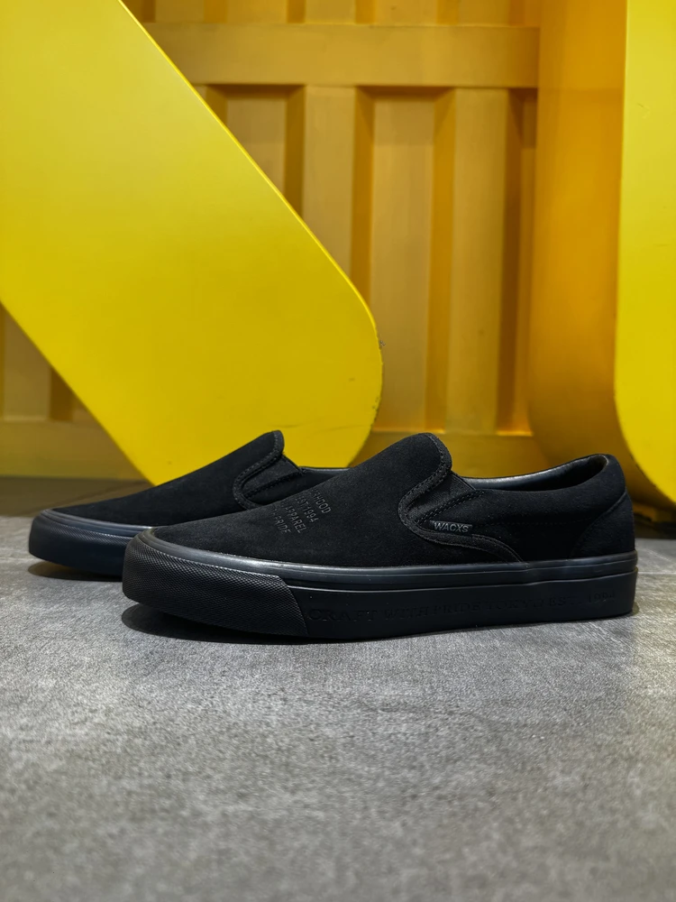 Замшевые слипоны с низким верхом в стиле ретро Pure Bla Casual oes Skate oes Lazy Person's oes NBHD Collaborative Work Flip-Flop Sle
Замшевые слипоны с низким верхом в стиле ретро Pure Bla Casual oes Skate oes Lazy Person's oes NBHD Collaborative Work Flip-Flop Sle