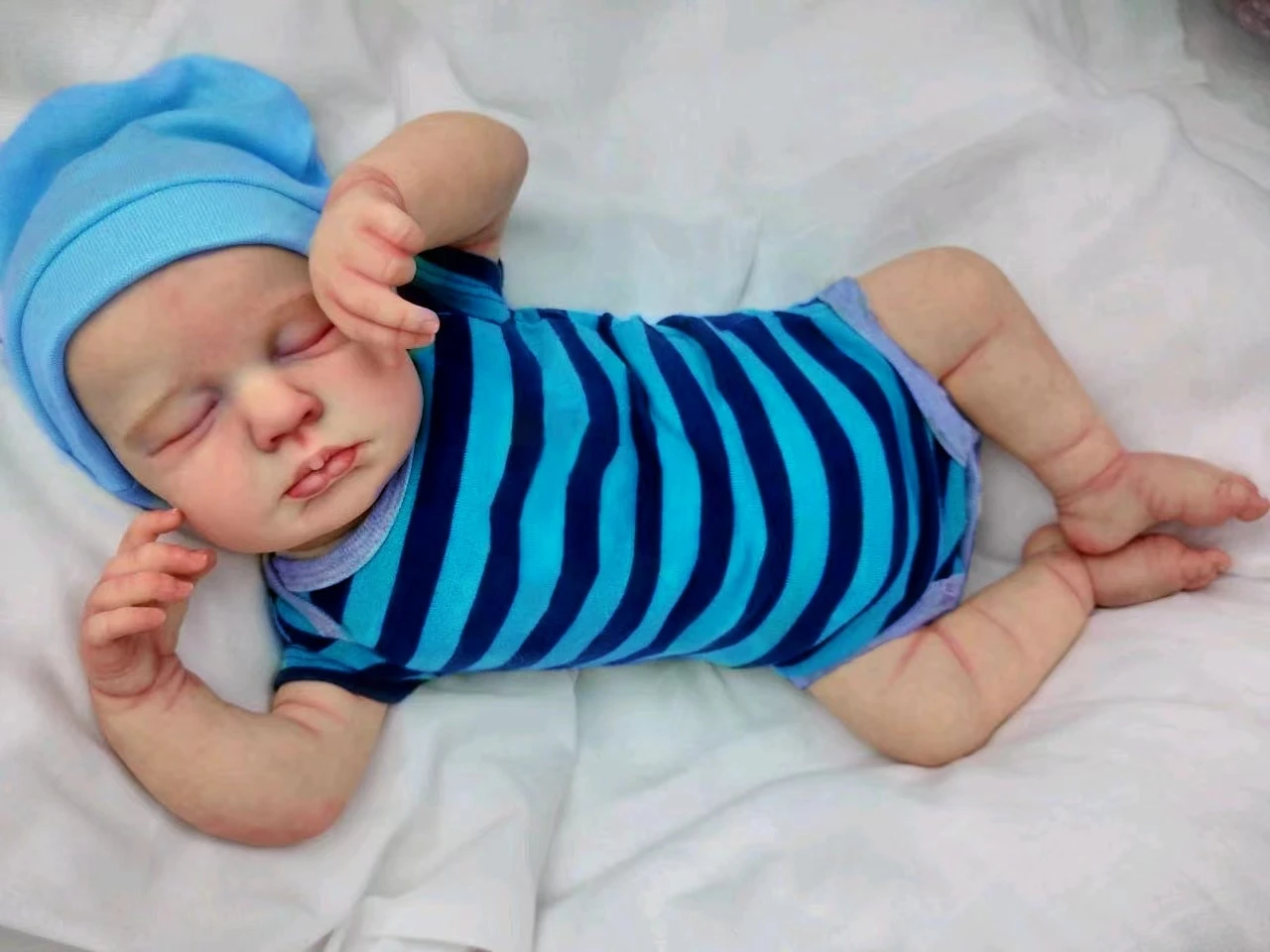 19inch Reborn Baby Doll Loulou Newborn Baby Size Handmade 3D Skin Painted Hair Visible Veins Chrismtas Gift
19inch Reborn Baby Doll Loulou Newborn Baby Size Handmade 3D Skin Painted Hair Visible Veins Chrismtas Gift