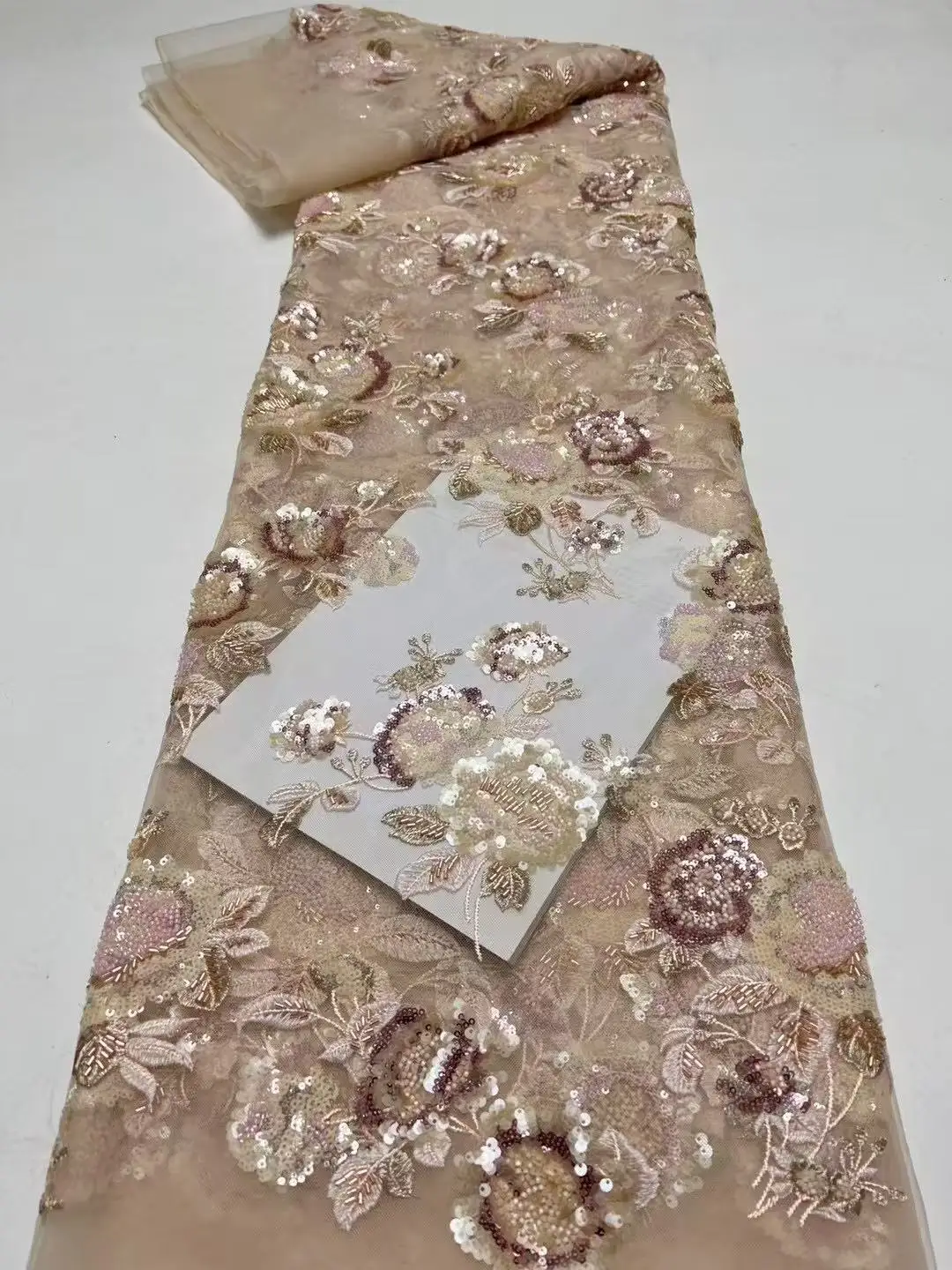 2025 Fashion French Embroidery Beaded Lace Fabric African Nigerian With Sequins Lace Fabric For Wedding Dress
2025 Fashion French Embroidery Beaded Lace Fabric African Nigerian With Sequins Lace Fabric For Wedding Dress