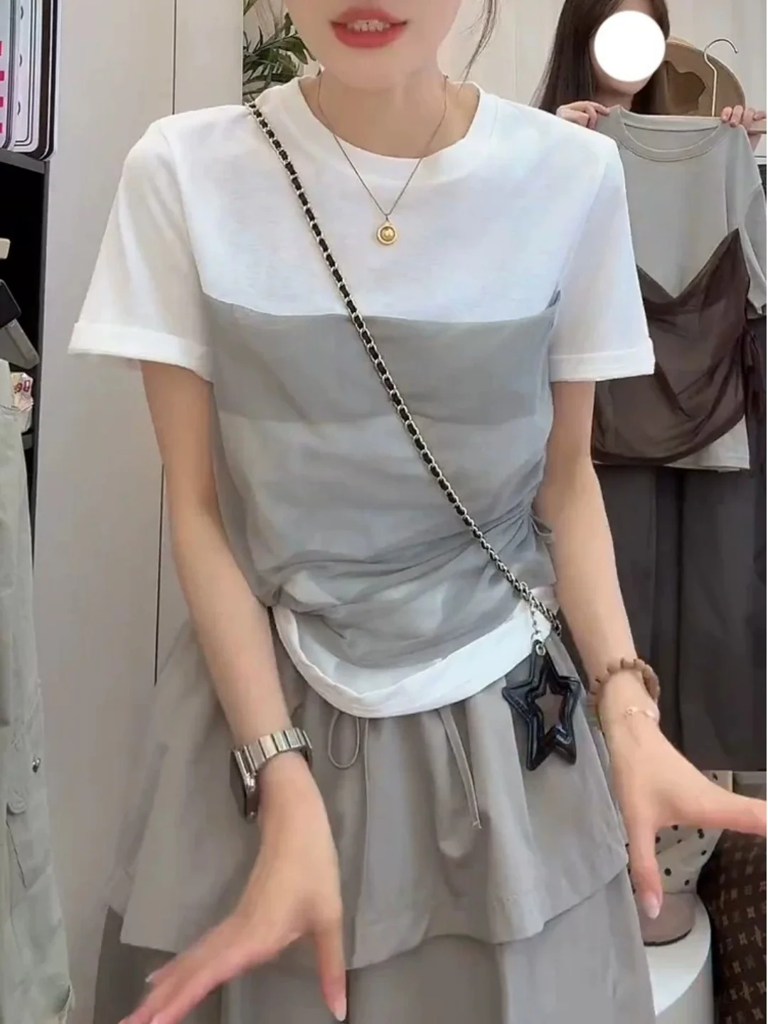 Gray Splice Short Sleeve Mesh T-Shirt Women's Summer New Korean Style Design Sense Net Shirt Female Top Trendy Commute Style
Gray Splice Short Sleeve Mesh T-Shirt Women's Summer New Korean Style Design Sense Net Shirt Female Top Trendy Commute Style