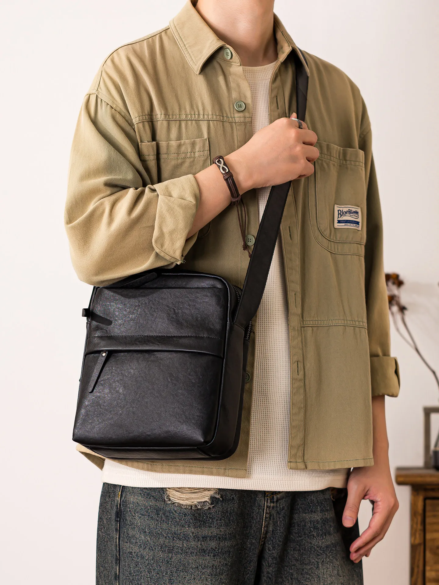 PNDME casual luxury first layer cowhide men's phone crossbody bag fashion designer handmade genuine leather black shoulder bag
PNDME casual luxury first layer cowhide men's phone crossbody bag fashion designer handmade genuine leather black shoulder bag