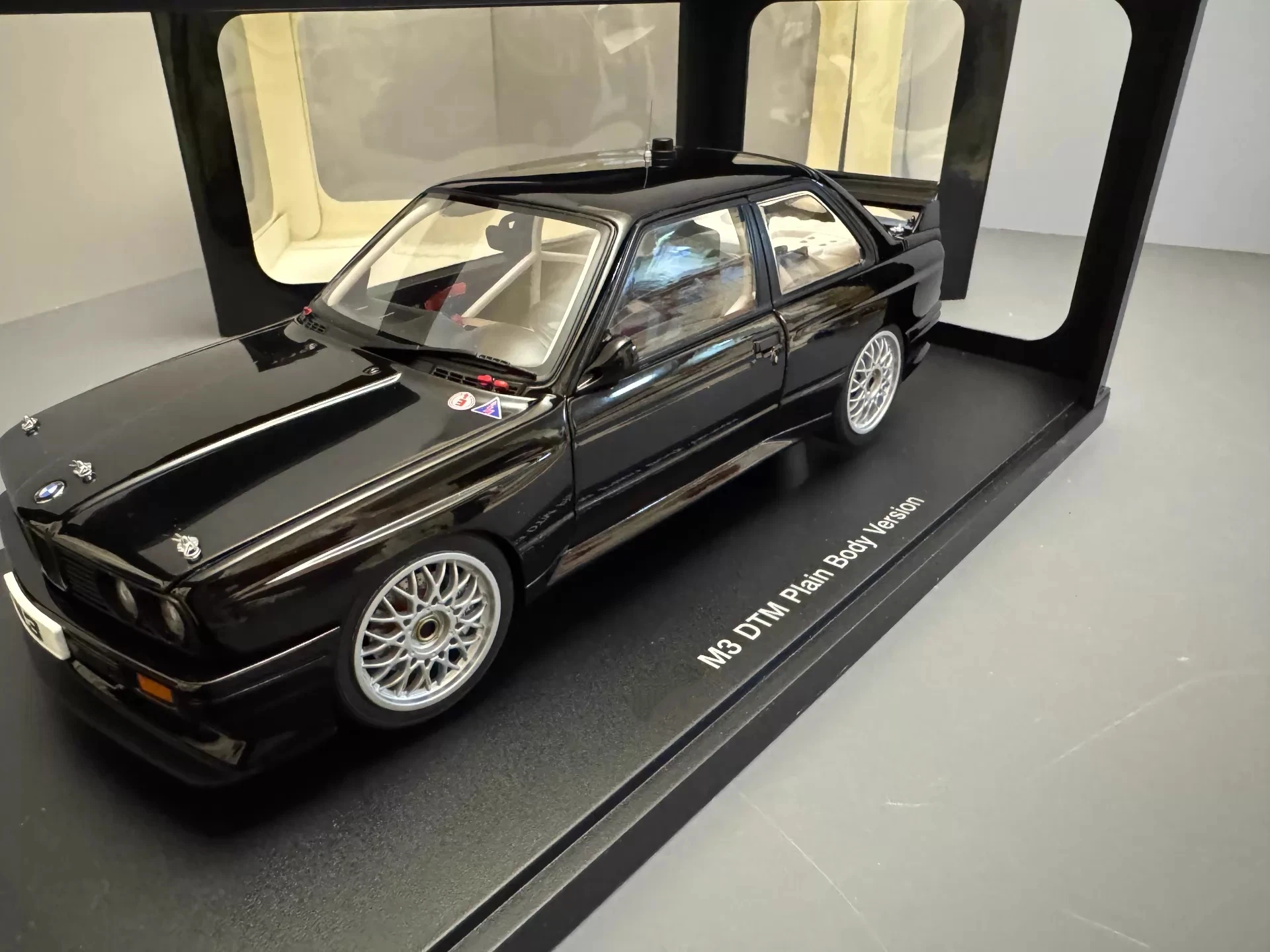 Autoart 1:18 M3 DTM Black Simulation Limited Edition All Open Alloy Metal Static Car Model Toy Gift
Autoart 1:18 M3 DTM Black Simulation Limited Edition All Open Alloy Metal Static Car Model Toy Gift