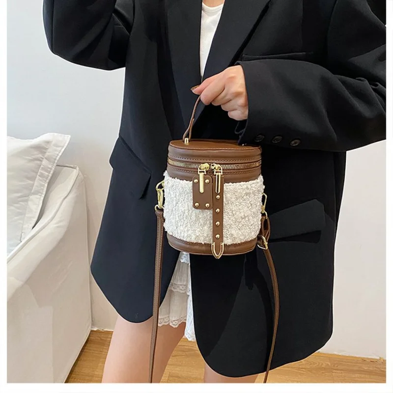 Fashion Minimalist Crossbody Bag PU Leather Small Shoulder Bag With Slim Profile Daily Use For Women
Fashion Minimalist Crossbody Bag PU Leather Small Shoulder Bag With Slim Profile Daily Use For Women