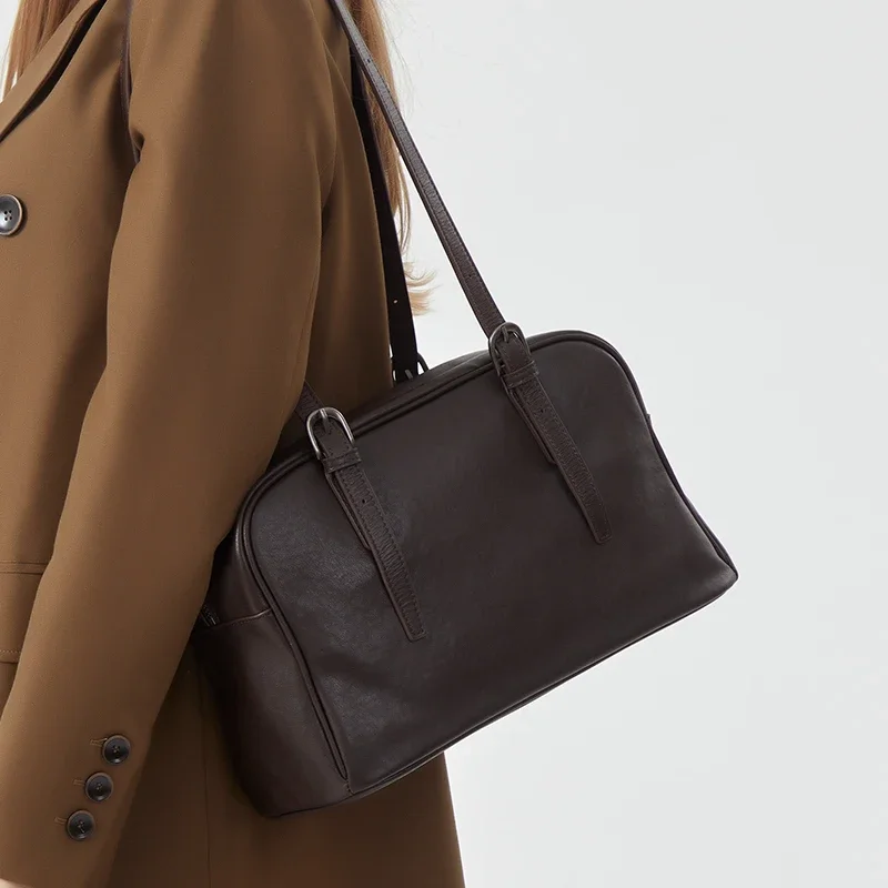 Женская сумка-боулинг из натуральной кожи растительного дубления, ретро-стиль, большая вместимость, кожаная сумка через плечо
Женская сумка-боулинг из натуральной кожи растительного дубления, ретро-стиль, большая вместимость, кожаная сумка через плечо