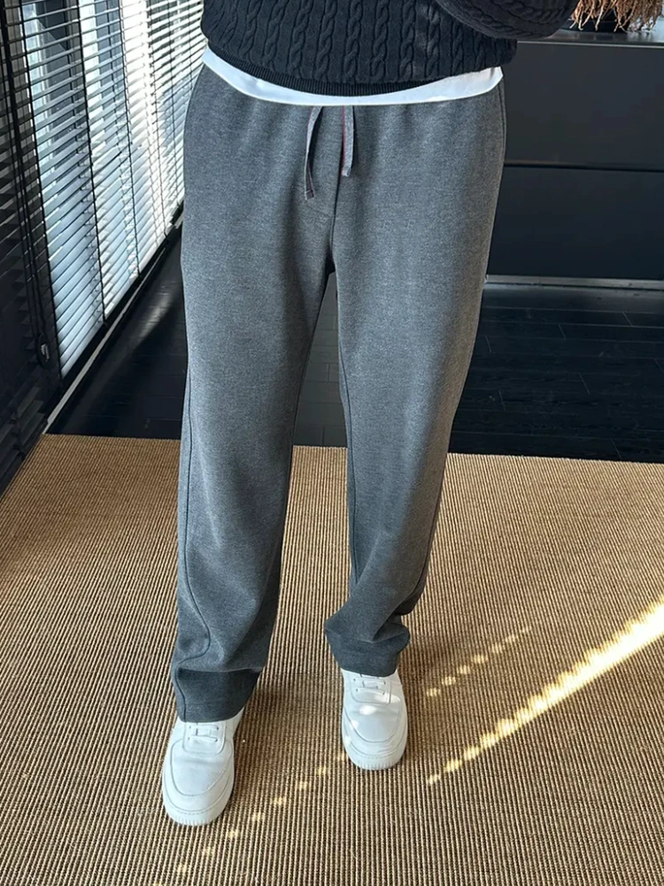 New Luxury Men's Loose Straight Leg Sports Casual Pants Autumn Winter Wide Leg Trousers Comfortable Lightweight Simple Long T...
New Luxury Men's Loose Straight Leg Sports Casual Pants Autumn Winter Wide Leg Trousers Comfortable Lightweight Simple Long T...