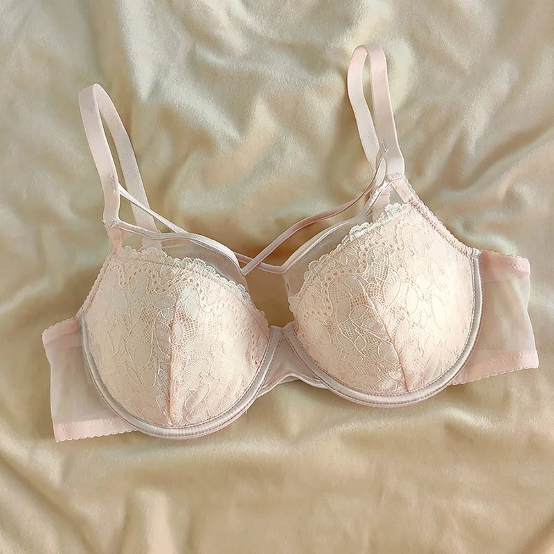 Sexy lace large breasts show small underwear female bra summer thin section bra with a steel circle lingerie breifs suit
Sexy lace large breasts show small underwear female bra summer thin section bra with a steel circle lingerie breifs suit