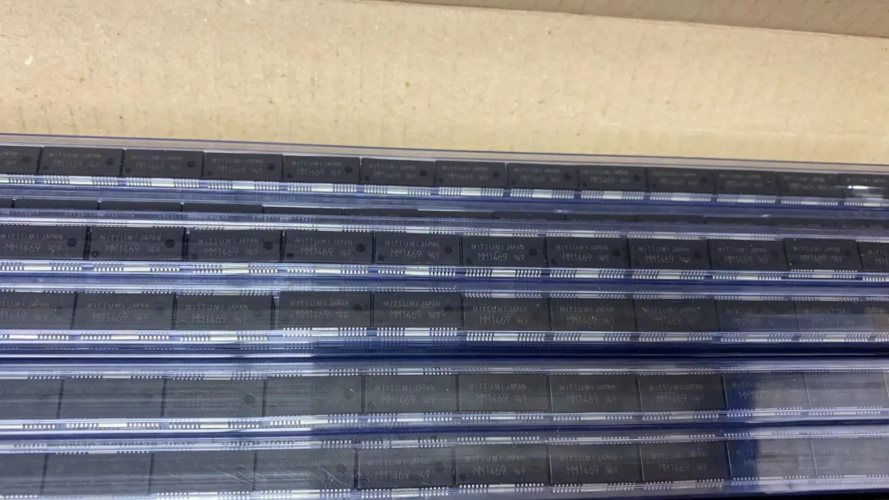 MM1469 (1pcs)Electronic Component Chip IC Integrated Circuit Spot
MM1469 (1pcs)Electronic Component Chip IC Integrated Circuit Spot