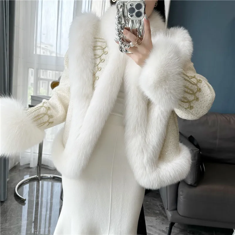 2023 Winter Real Goose Down Jacket Natural Fox Fur Coat Women Ladies Outerwear Female Coat
2023 Winter Real Goose Down Jacket Natural Fox Fur Coat Women Ladies Outerwear Female Coat