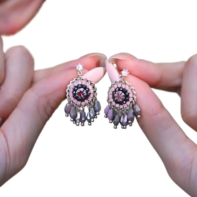 Retro temperament purple crystal stud earrings bohemian design earrings
Retro temperament purple crystal stud earrings bohemian design earrings