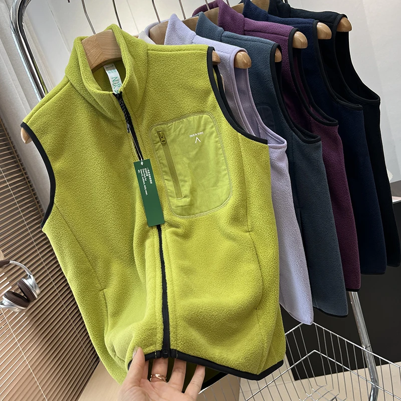 Trade King Lightweight Warm Fce Vest Stand Collar Outdoor Sports for Men And Women Autumn Winter Faion Urban Sle Zippe...
Trade King Lightweight Warm Fce Vest Stand Collar Outdoor Sports for Men And Women Autumn Winter Faion Urban Sle Zippe...