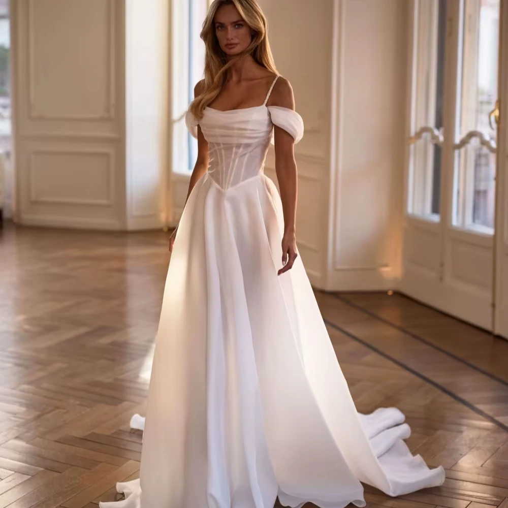 Customized Simple Elegant A-line Tulle Long Wedding Dress Charming Off Shoulder Bridal Gown 2026 New Strapless Prom Gown
Customized Simple Elegant A-line Tulle Long Wedding Dress Charming Off Shoulder Bridal Gown 2026 New Strapless Prom Gown
