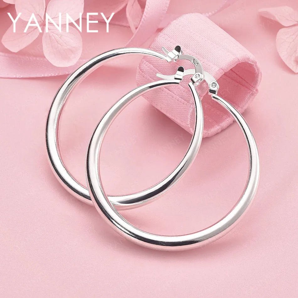 Luxury 925 Sterling Silver 40mm Polished Round Earrings for Women, Wedding Jewelry Gifts, Charming Accessories
Luxury 925 Sterling Silver 40mm Polished Round Earrings for Women, Wedding Jewelry Gifts, Charming Accessories