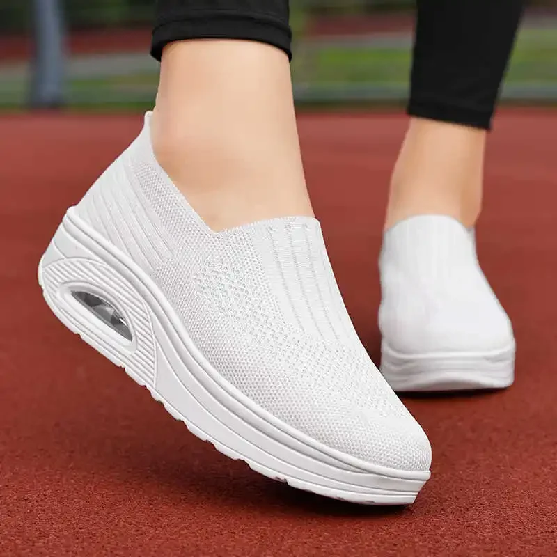 Without Strap Medium Length Blue Sneakers For Women Vulcanize Retro Shoes For Women Tenis Lofers Sport New In High-end
Without Strap Medium Length Blue Sneakers For Women Vulcanize Retro Shoes For Women Tenis Lofers Sport New In High-end
