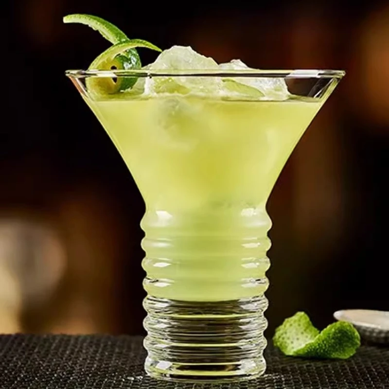 240ml Cocktail Glasses Goblet Spiral Martini Glass Gifts for Friends Beverage Cup Bar Tool
240ml Cocktail Glasses Goblet Spiral Martini Glass Gifts for Friends Beverage Cup Bar Tool