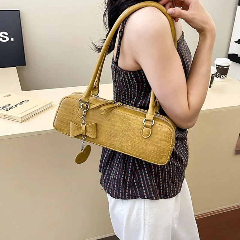 Популярная кожаная сумка через плечо для женщин, роскошная брендовая сумка через плечо, известная дизайнерская сумка, классическая элегантная сумка-мессенджер, шикарная 
Популярная кожаная сумка через плечо для женщин, роскошная брендовая сумка через плечо, известная дизайнерская сумка, классическая элегантная сумка-мессенджер, шикарная