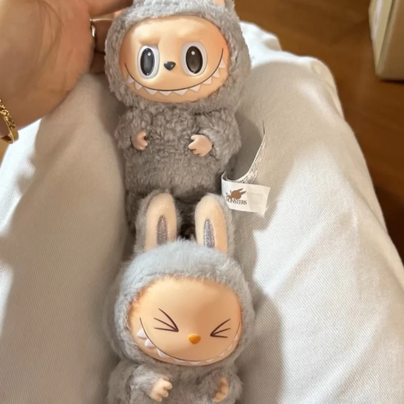 Милая коробка Labubu The Monsters, игрушки, Cardiac Kawai Guess, сумка, фигурка, модель, сумка, брелок, подарок, подвеска в виде игрушек, коллекционная слепая коробка
Милая коробка Labubu The Monsters, игрушки, Cardiac Kawai Guess, сумка, фигурка, модель, сумка, брелок, подарок, подвеска в виде игрушек, коллекционная слепая коробка
