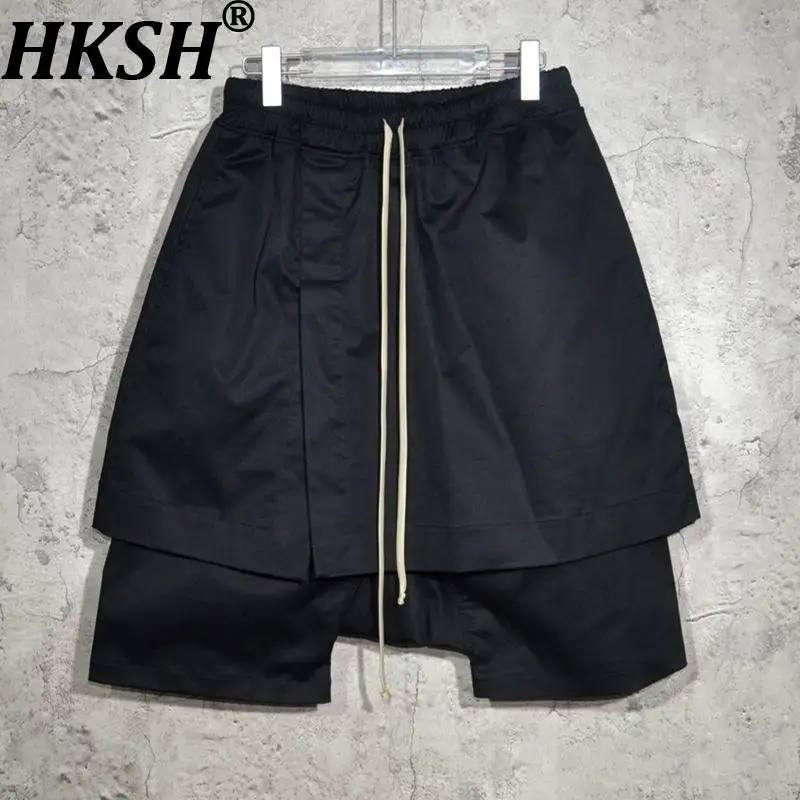 HKSH Summer New Men Trendy Dark Style Patchwork Knee Length Harem Pants Loose Fit High Street Casual Chic Cropped Shorts HK17958
HKSH Summer New Men Trendy Dark Style Patchwork Knee Length Harem Pants Loose Fit High Street Casual Chic Cropped Shorts HK17958