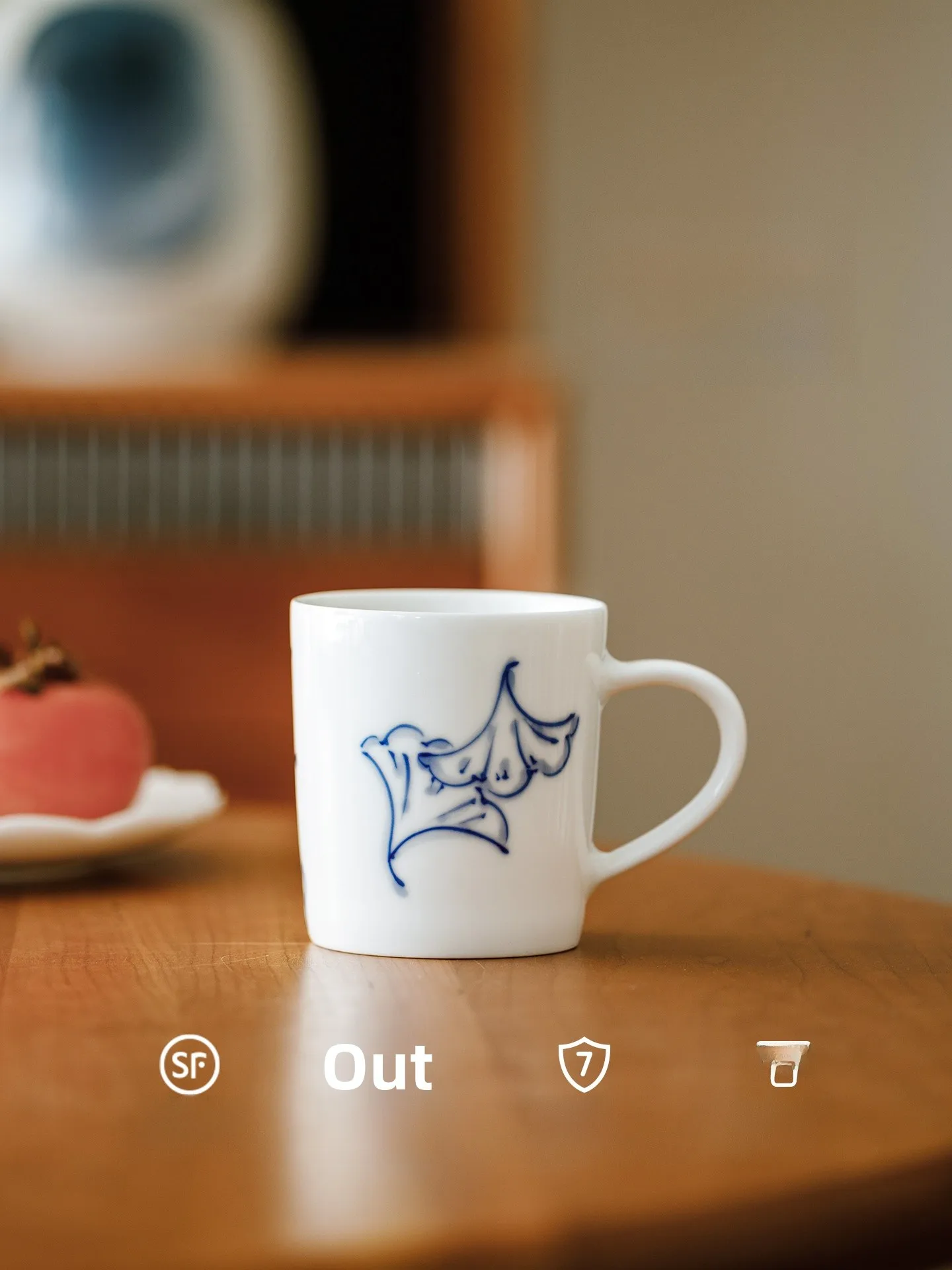 Jingdezhen Ceramic Blue And White Hand-Painted Minimalist Coffee Mug Simple Elegance Water Cup for Home Use Floral Pattern
Jingdezhen Ceramic Blue And White Hand-Painted Minimalist Coffee Mug Simple Elegance Water Cup for Home Use Floral Pattern