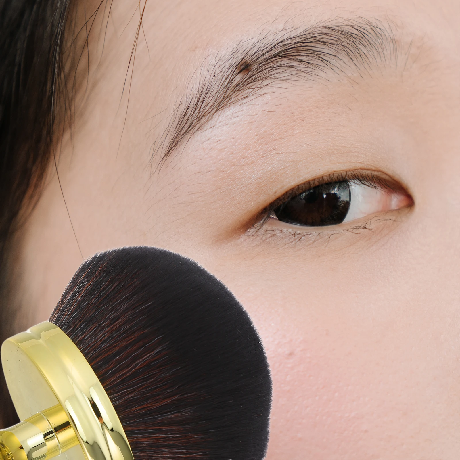 Multifunctional Mushroom Brush Soft Dense Bristles Even Powder Blush Application Travel-Friendly Ergonomic 
Multifunctional Mushroom Brush Soft Dense Bristles Even Powder Blush Application Travel-Friendly Ergonomic