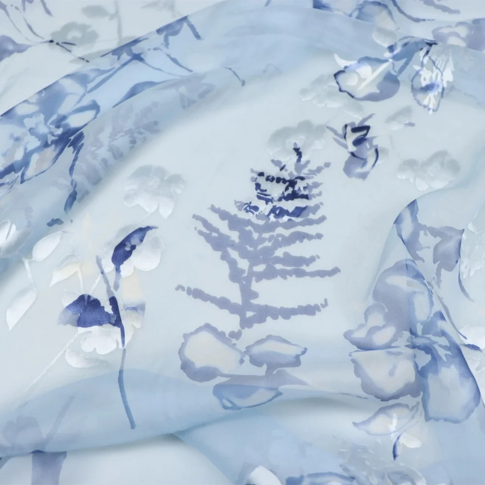 Elegant Beautiful Blue Color Small Floral Design Smooth Feeling Material Top Quality Silk Burn Out Fabric for Women Dress Cloth
Elegant Beautiful Blue Color Small Floral Design Smooth Feeling Material Top Quality Silk Burn Out Fabric for Women Dress Cloth