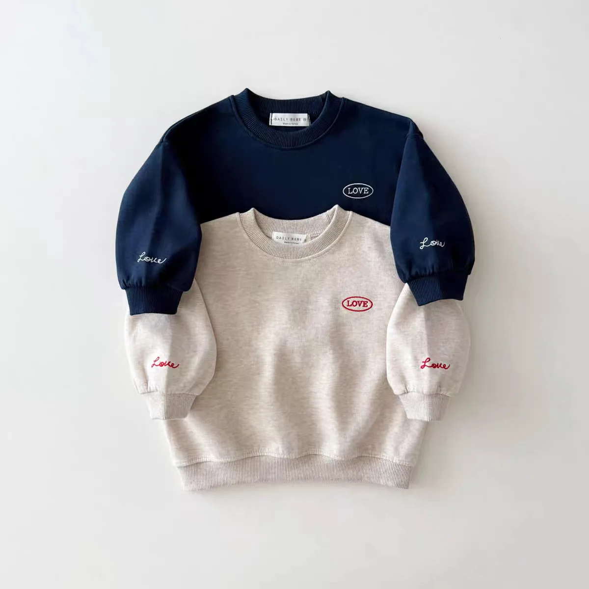 2025 Autumn New Baby Long Sleeve Sweatshirt Cotton Infant Girls Letter Print Pullover Tops Boys Casual Sweatshirt Kids Clothes
2025 Autumn New Baby Long Sleeve Sweatshirt Cotton Infant Girls Letter Print Pullover Tops Boys Casual Sweatshirt Kids Clothes