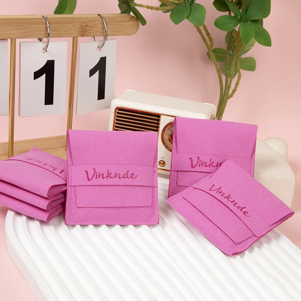 Небольшое роскошное ожерелье с индивидуальным логотипом, пригодный для вторичной переработки, серьги, браслет, кольцо, бархатный конверт, сумка для упаковки с клапаном, сумка для ювелирных изделий из микрофибры
Небольшое роскошное ожерелье с индивидуальным логотипом, пригодный для вторичной переработки, серьги, браслет, кольцо, бархатный конверт, сумка для упаковки с клапаном, сумка для ювелирных изделий из микрофибры