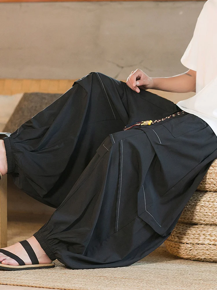 Мужские повседневные брюки Ice Silk Lantern с широкими штанинами, драпированные, с манжетами, в китайском стиле, летние, немнущиеся, приталенные
Мужские повседневные брюки Ice Silk Lantern с широкими штанинами, драпированные, с манжетами, в китайском стиле, летние, немнущиеся, приталенные