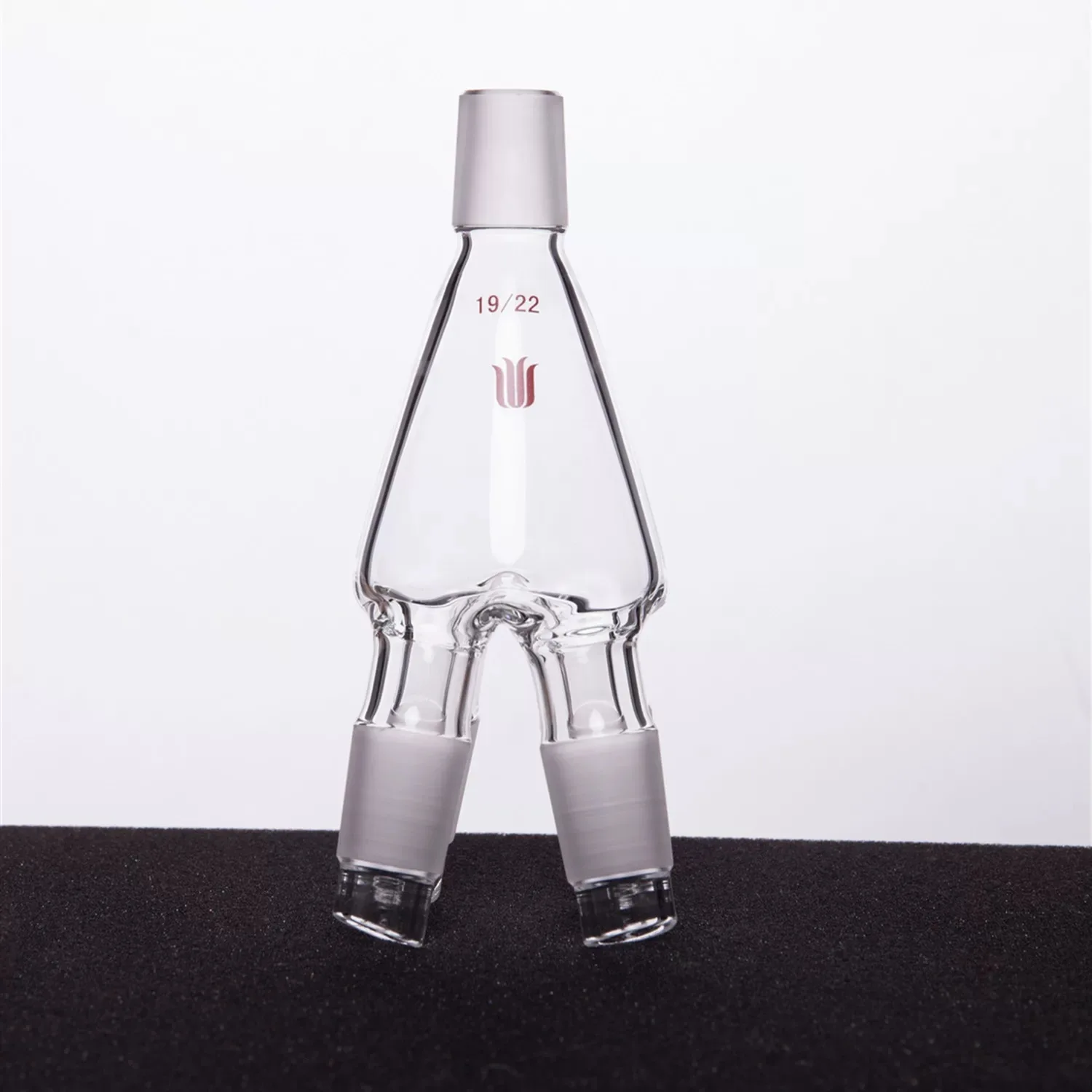 Four Way Distillation Receiver Tube, Joint 19/22 24/40, Borosilicate Glass, D20,SYNTHWARE
Four Way Distillation Receiver Tube, Joint 19/22 24/40, Borosilicate Glass, D20,SYNTHWARE