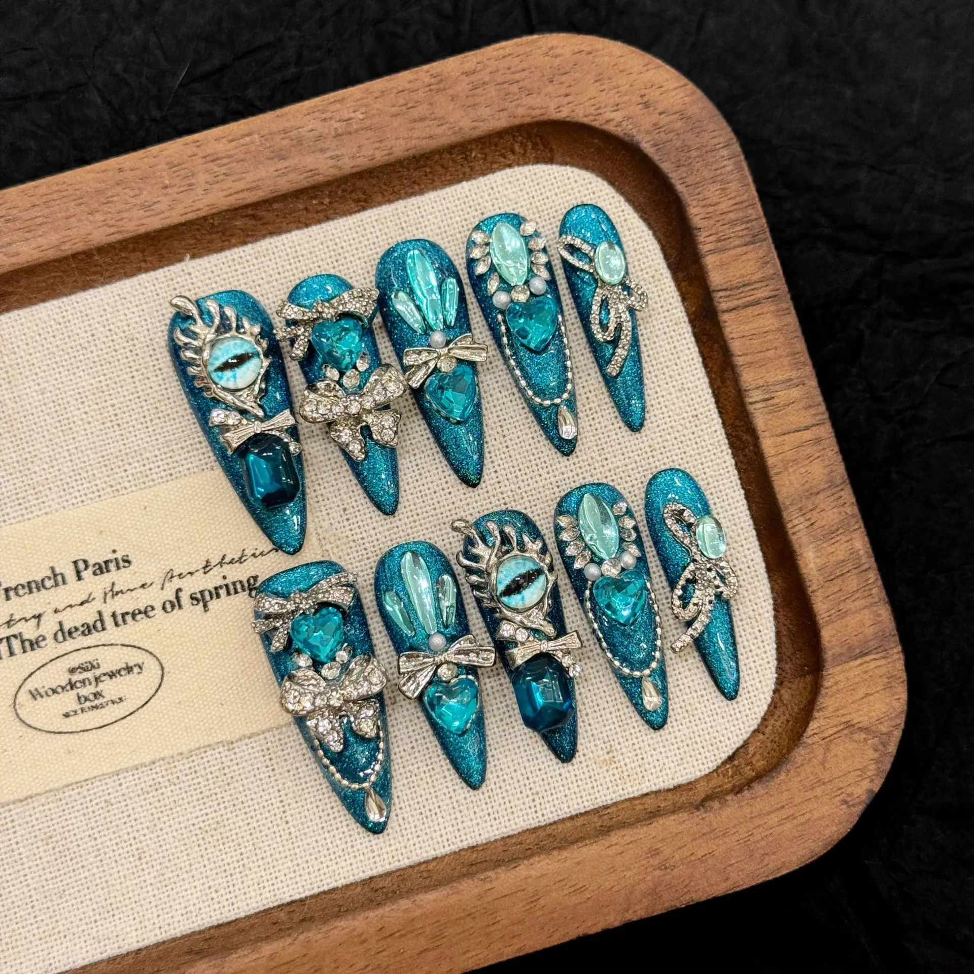 10pcs Blue Light Luxury Handmade False Nails Heavy Metal Full Flash Rhinestone Press On Nails Long Stiletto Spicy Girl Fake Nail
10pcs Blue Light Luxury Handmade False Nails Heavy Metal Full Flash Rhinestone Press On Nails Long Stiletto Spicy Girl Fake Nail