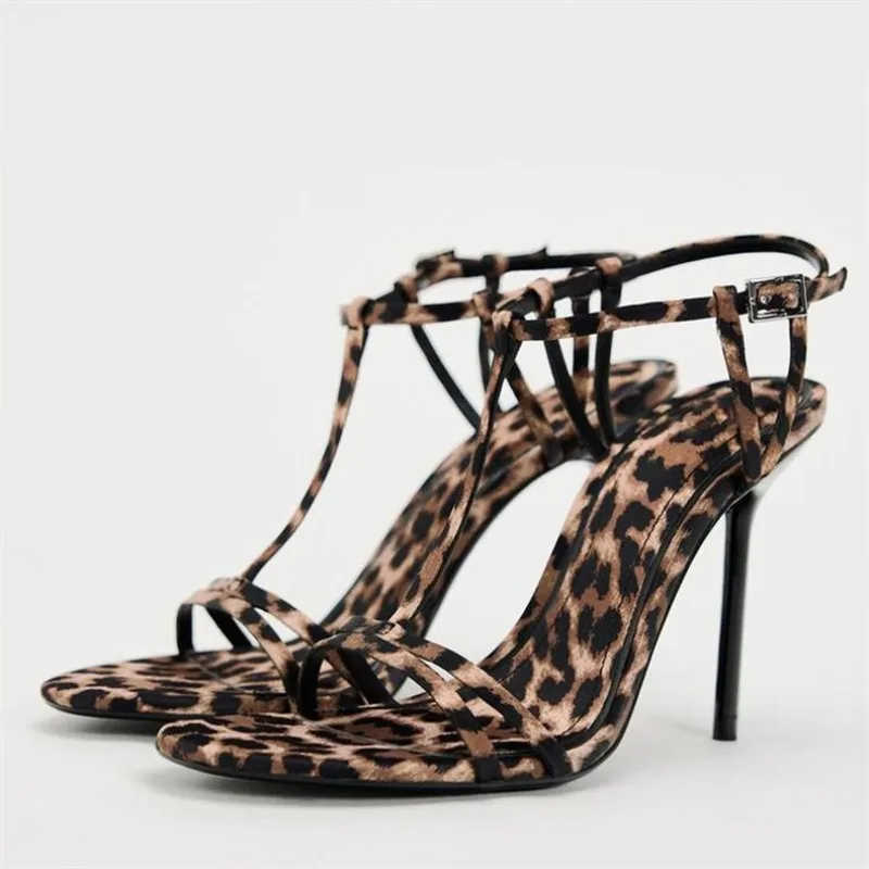 Women High Heeled Sandals Sexy Temperament Leopard Print Stiletto Heel Sandals Fashion One-word Buckle Mueller Stiletto Sandals
Women High Heeled Sandals Sexy Temperament Leopard Print Stiletto Heel Sandals Fashion One-word Buckle Mueller Stiletto Sandals