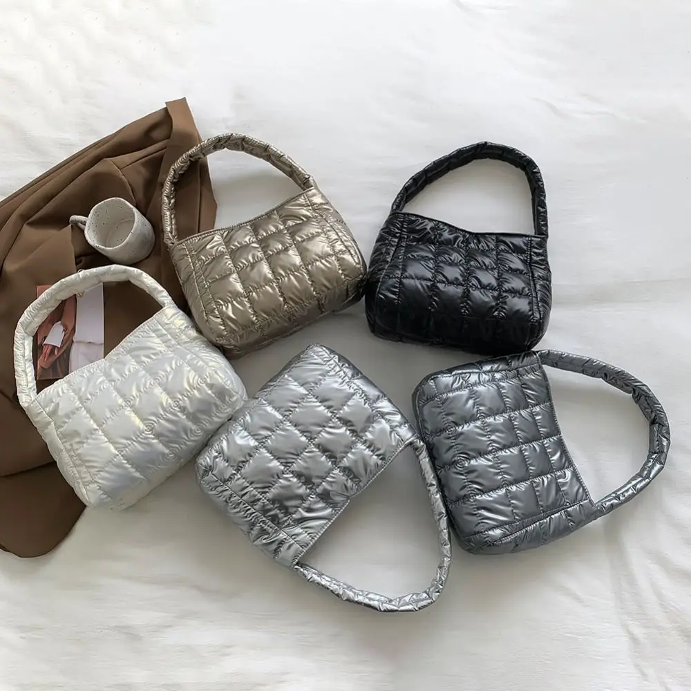 Casual Soft Cotton-padded Handbag Embroidered Fashion Down Cotton Tote Bag Commute Simple Puffy Bag Girls
Casual Soft Cotton-padded Handbag Embroidered Fashion Down Cotton Tote Bag Commute Simple Puffy Bag Girls