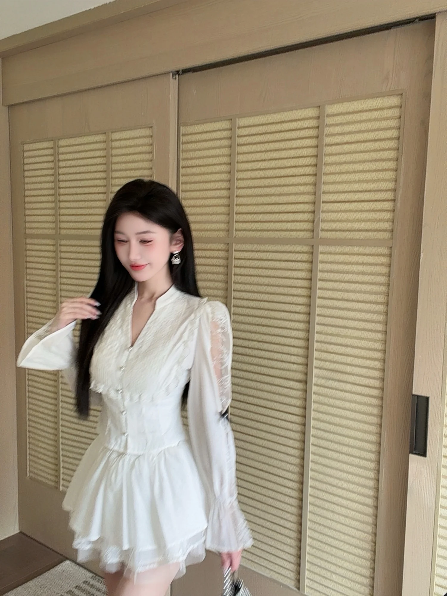 Elegant Pure Desire Lace Splice Stand Collar Bell Sleeve Shirt Women's Top Perri Moonlight Court Style Breathable Long Sleeve
Elegant Pure Desire Lace Splice Stand Collar Bell Sleeve Shirt Women's Top Perri Moonlight Court Style Breathable Long Sleeve