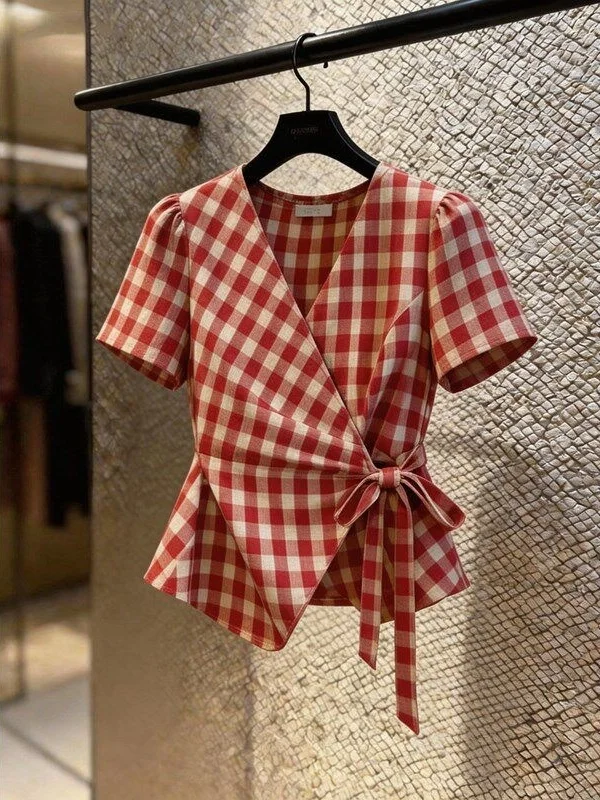 Spring Summer 2026 Red Plaid Wrap Shirt Short Sleeve Women's Commute Style Belt Design Slimming V-neck Korean Loose Fit Top
Spring Summer 2026 Red Plaid Wrap Shirt Short Sleeve Women's Commute Style Belt Design Slimming V-neck Korean Loose Fit Top