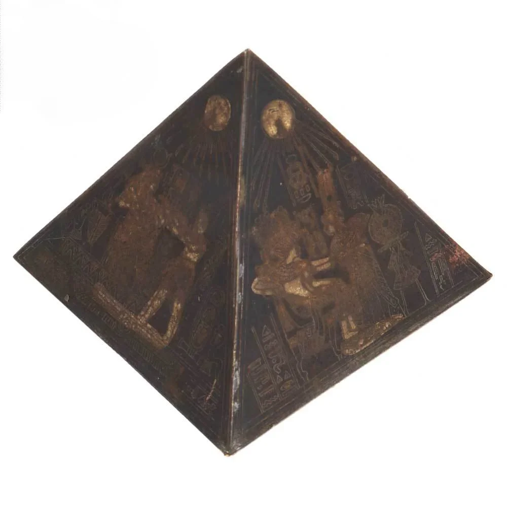 Handmade antique brass hieroglyphs, Egyptian pyramids, paper sculptures, statues, statues, statue declarations
Handmade antique brass hieroglyphs, Egyptian pyramids, paper sculptures, statues, statues, statue declarations