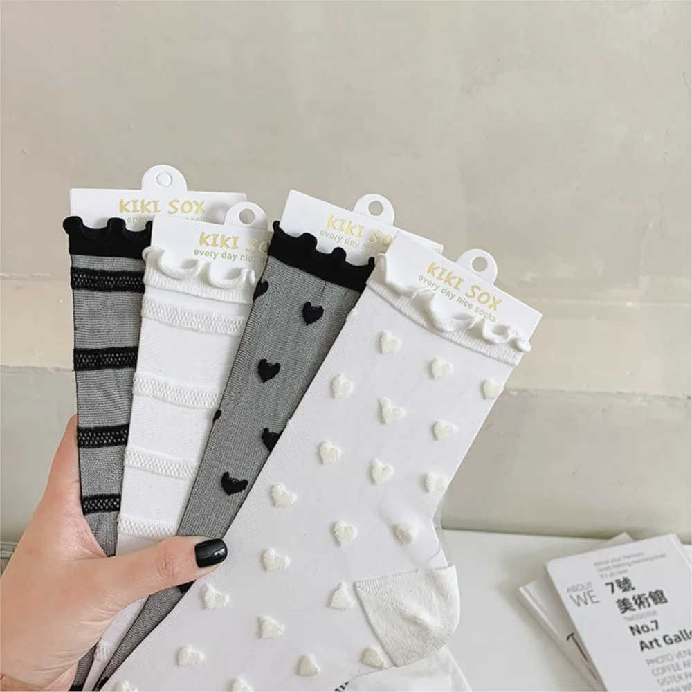 Lace socks women black and white heart glass silk stockings net red striped girl pure desire glass stockings
Lace socks women black and white heart glass silk stockings net red striped girl pure desire glass stockings