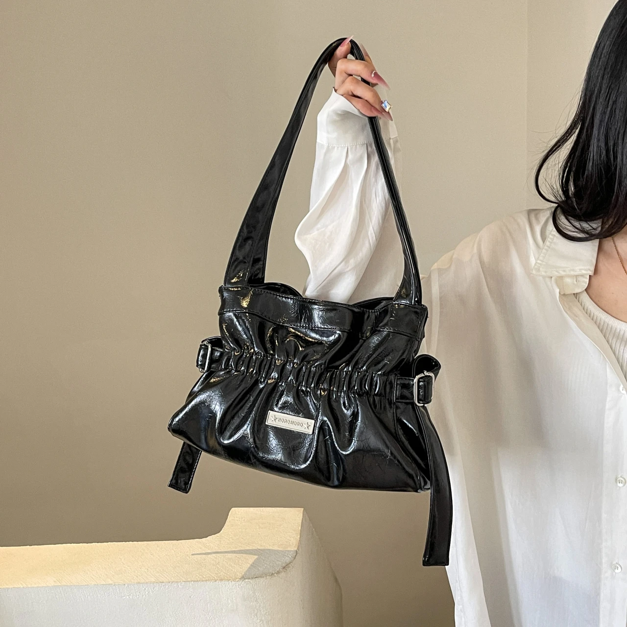 Fashion Interior Compartment Soft Shoulder Bags Sewing Thread 2024 High Quality Bags for Women Zipper Pu Women's Handbags
Fashion Interior Compartment Soft Shoulder Bags Sewing Thread 2024 High Quality Bags for Women Zipper Pu Women's Handbags
