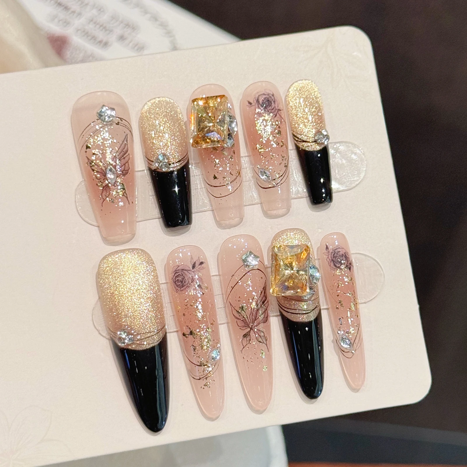 10pcs Black French Cat Eye False Nails with Gold Crystal Design Long Press on Nails for Women Lady Fashion Fake Nail Patches
10pcs Black French Cat Eye False Nails with Gold Crystal Design Long Press on Nails for Women Lady Fashion Fake Nail Patches