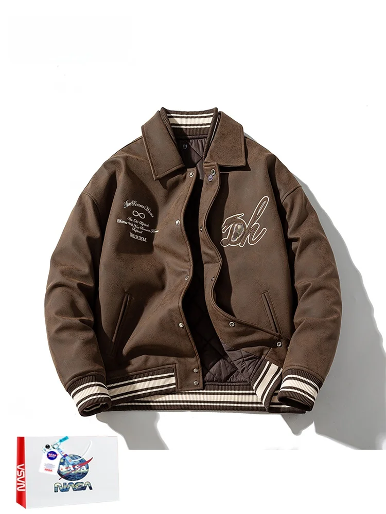 Новая утепленная хлопковая куртка-бомбер для мужчин, парная модель, весенне-осенне-зимняя верхняя одежда, модный бренд, повседневная одежда
Новая утепленная хлопковая куртка-бомбер для мужчин, парная модель, весенне-осенне-зимняя верхняя одежда, модный бренд, повседневная одежда