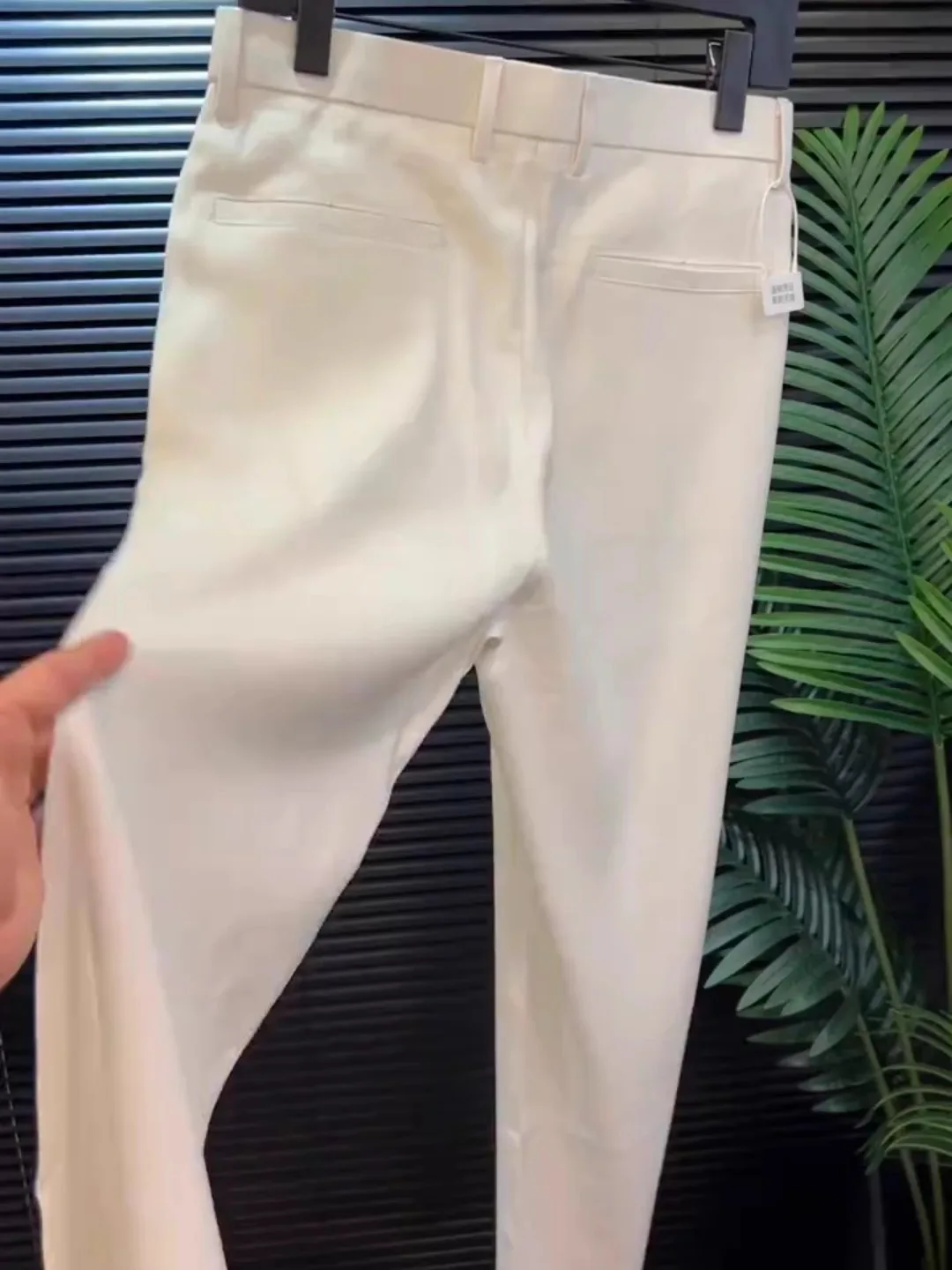 Высококачественные мужские повседневные брюки с прямыми штанинами, модные, удобные, Новое поступление, весенне-осенний сезон, универсальные брюки, европейские...
Высококачественные мужские повседневные брюки с прямыми штанинами, модные, удобные, Новое поступление, весенне-осенний сезон, универсальные брюки, европейские...