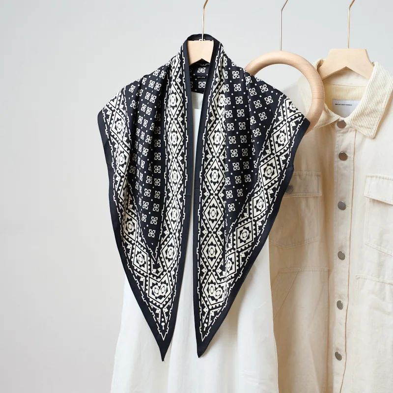 New Simple Fashion Waist Seal Triangle Scarf Women's Triangle Belt Simulation Silk Fashion Shawl Multifunctional Silk Scarf
New Simple Fashion Waist Seal Triangle Scarf Women's Triangle Belt Simulation Silk Fashion Shawl Multifunctional Silk Scarf